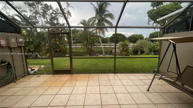 11040 S Lakeview Dr, Pembroke Pines, FL 33026 - view of unfurnished sunroom