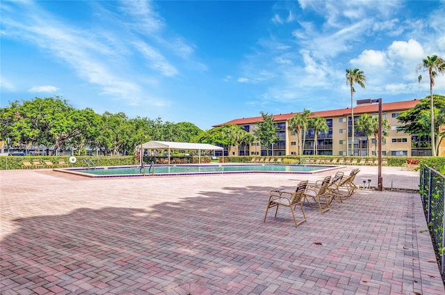 1551 SW 135th Ter Unit 112G, Pembroke Pines, FL 33027 - surrounding community featuring a pool