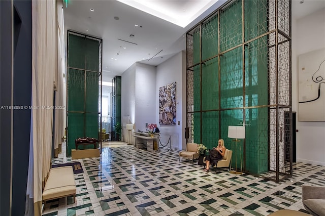 801 S Miami Ave Unit 3704, Miami, FL 33130 - common area featuring a high ceiling