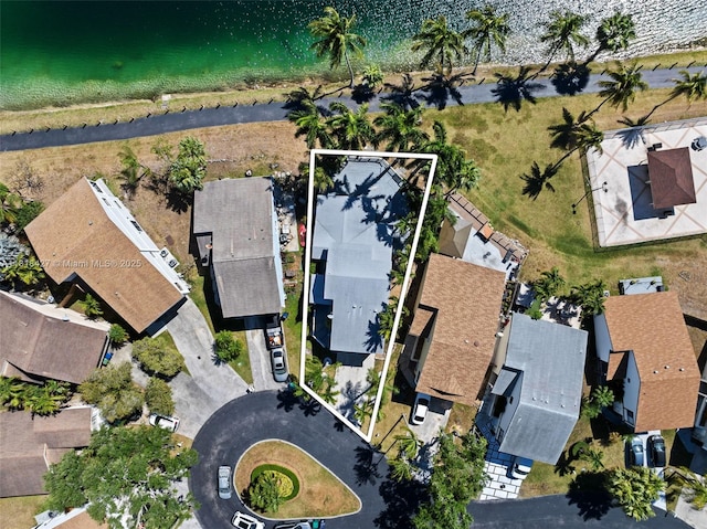 9916 SW 218th Ter, Cutler Bay, FL 33190 - aerial view of residential area featuring property boundaries highlighted and a large body of water