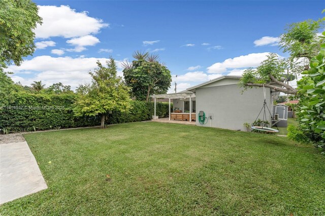 3075 SW 19th St, Miami, FL 33145 - view of grassy yard