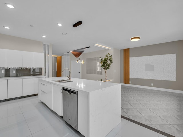 624 Stanton Dr, Weston, FL 33326 - kitchen featuring dishwasher, modern cabinets, white cabinetry, hanging light fixtures, and a center island with sink