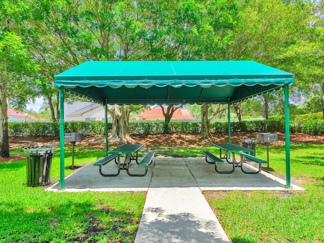624 Stanton Dr, Weston, FL 33326 - view of community with a gazebo and a patio area