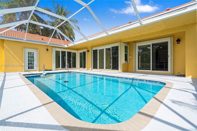 477 Spinnaker, Weston, FL 33326 - outdoor pool featuring a patio area