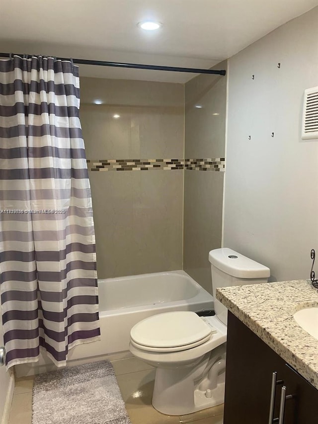 8409 N Missionwood Cir Unit D-30, Miramar, FL 33025 - full bathroom featuring tile patterned flooring, toilet, shower / bath combination with curtain, vanity, and recessed lighting