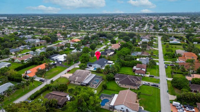 11400 NW 27th St, Plantation, FL 33323 - aerial view of property's location featuring nearby suburban area