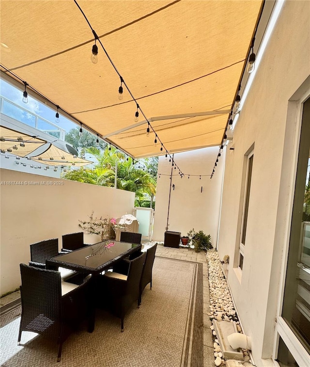 10540 NW 63rd Ter, Doral, FL 33178 - view of patio with outdoor dining space