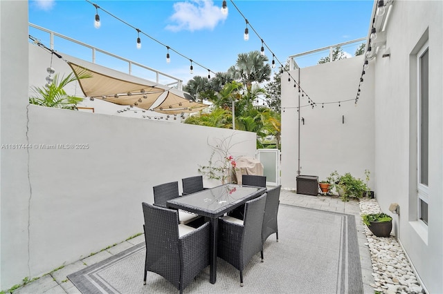 10540 NW 63rd Ter, Doral, FL 33178 - view of patio with outdoor dining space