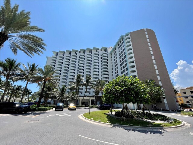2899 Collins Ave Unit 810, Miami Beach, FL 33140 - view of apartment building / complex