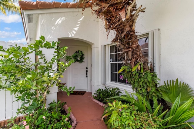 886 SW 180th Ter, Pembroke Pines, FL 33029 - doorway to property with stucco siding