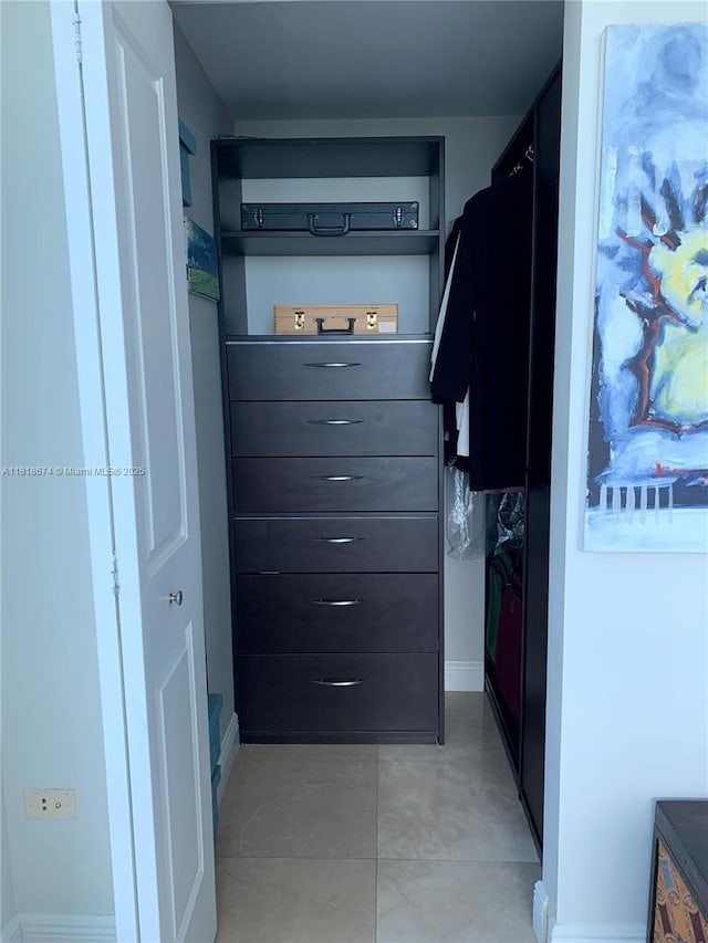 480 NE 30th St Unit 1505, Miami, FL 33137 - view of walk in closet