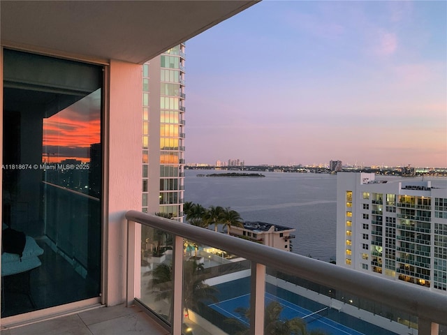 480 NE 30th St Unit 1505, Miami, FL 33137 - balcony featuring a water view and a city view