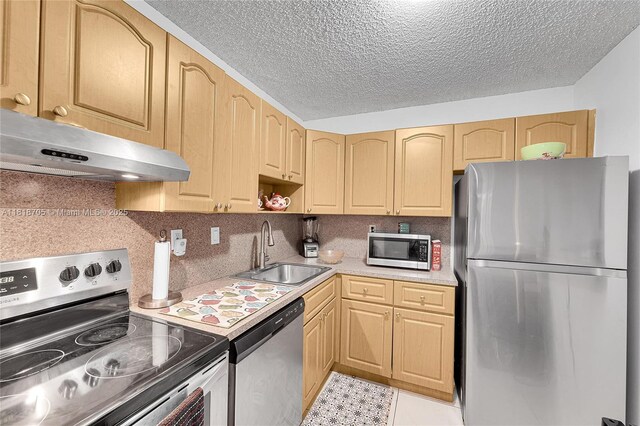 915 NE 199th St Unit 101-15, Miami, FL 33179 - photo 17