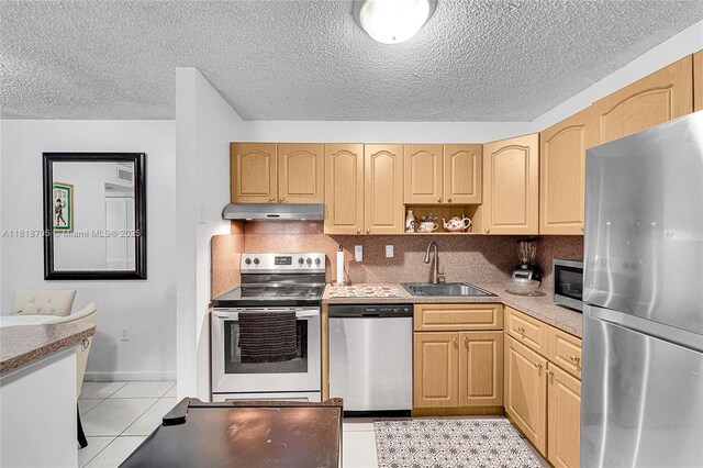 915 NE 199th St Unit 101-15, Miami, FL 33179 - photo 19
