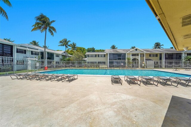 915 NE 199th St Unit 101-15, Miami, FL 33179 - photo 30