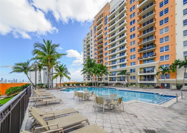 3232 SW 22nd Ter Unit 404, Miami, FL 33145 - photo 2