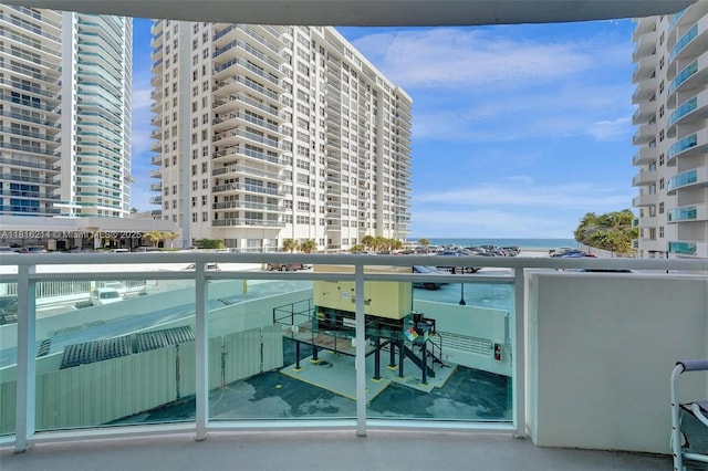 3001 S Ocean Dr Unit 247, Hollywood, FL 33019 - balcony featuring a water view