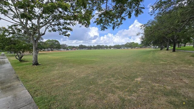 8005 SW 89th St, Miami, FL 33156 - view of home's community featuring a lawn