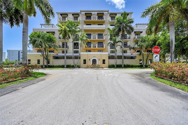 8440 SW 8th St Unit 306A, Miami, FL 33144 - view of apartment building / complex