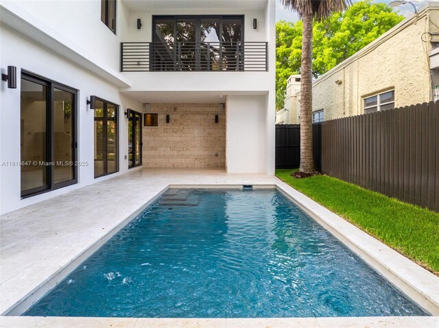 1513 SW 11th Ter, Miami, FL 33135 - view of pool featuring a patio