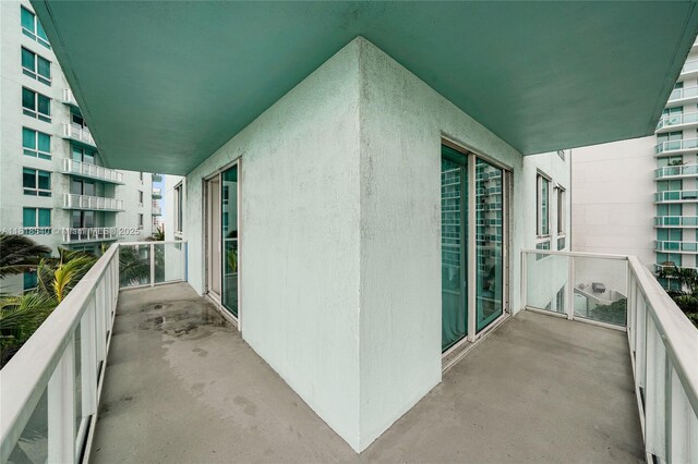 1900 N Bayshore Dr Unit 1411, Miami, FL 33132 - view of balcony