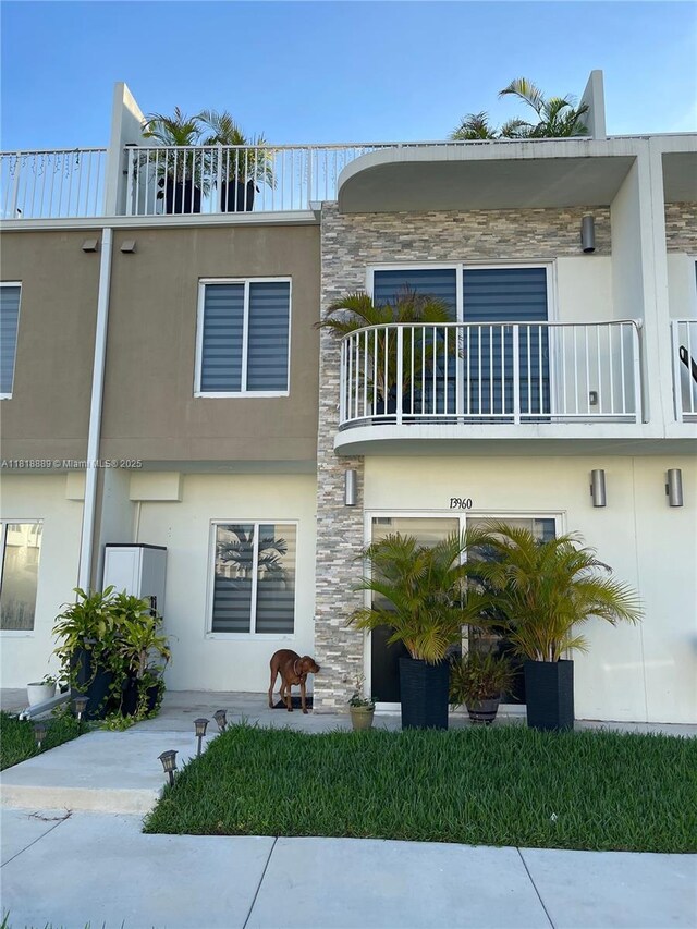 13960 SW 258th Ter, Homestead, FL 33032 - photo 1