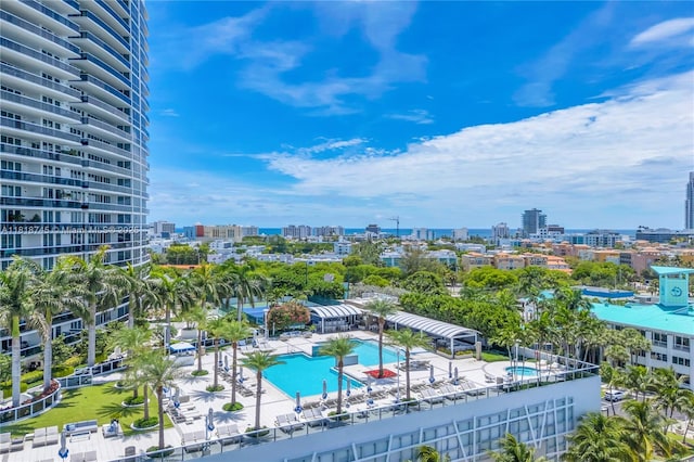 400 Alton Rd Unit 407, Miami Beach, FL 33139 - view of urban area with a pool