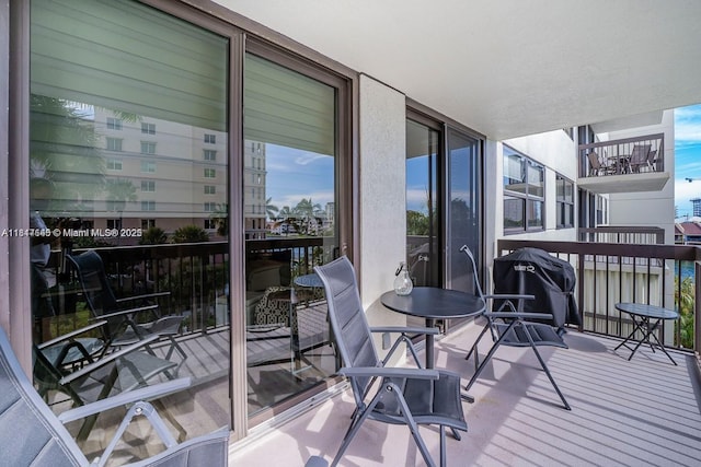 2900 NE 14th St Cswy Unit 410, Pompano Beach, FL 33062 - balcony with a grill
