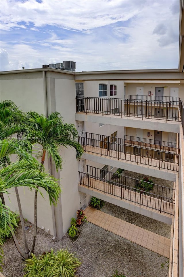 5501 NW 7th St Unit E408, Miami, FL 33126 - view of building exterior