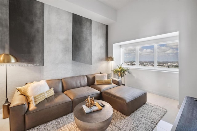 480 NE 31st St Unit Ph5303, Miami, FL 33137 - living room featuring a high ceiling