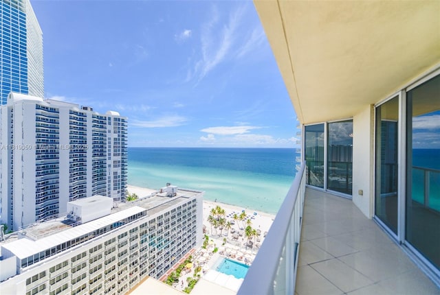 16699 Collins Ave Unit 2107, Sunny Isles Beach, FL 33160 - balcony featuring view of water and beach