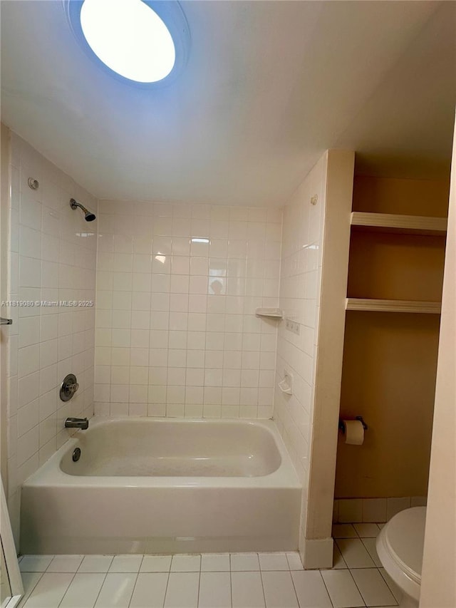 2935 NE 163rd St Unit 3P, North Miami Beach, FL 33160 - full bath with tile patterned floors and washtub / shower combination