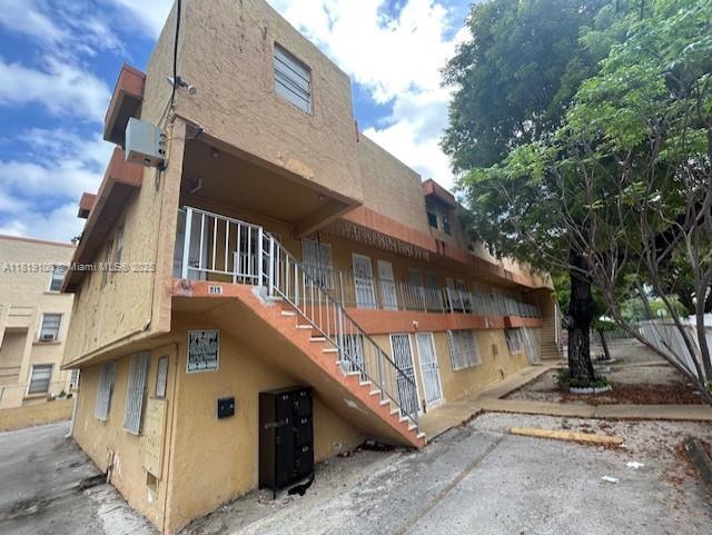 515 SW 3rd St Unit 12, Miami, FL 33130 - view of property with stairs