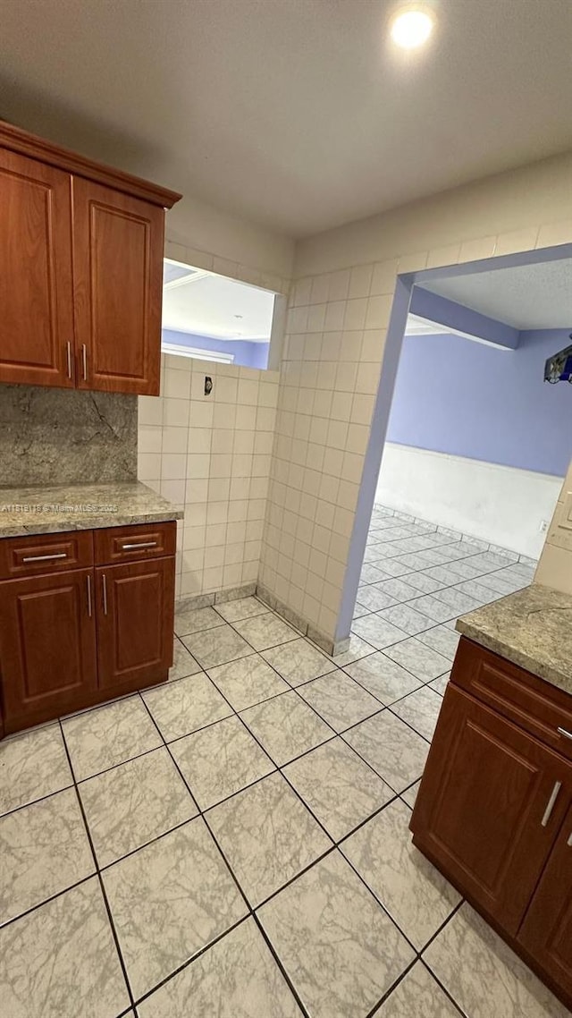 9455 W Flagler St Unit C308, Miami, FL 33174 - bathroom featuring tile patterned floors