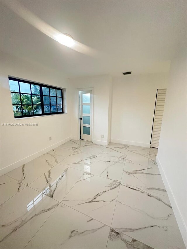 1325 NE 203rd St, Miami, FL 33179 - photo 28