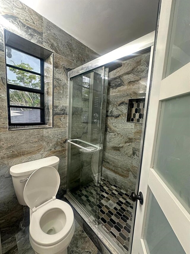 1325 NE 203rd St, Miami, FL 33179 - photo 32