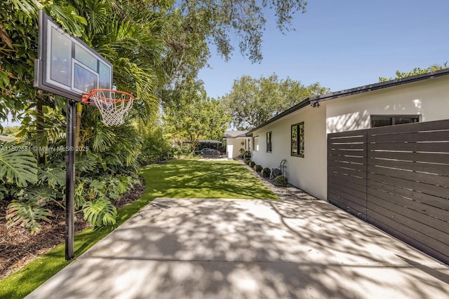 7921 SW 100th St, Miami, FL 33156 - view of patio / terrace
