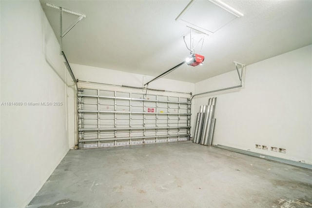 3223 SE 2nd Dr, Homestead, FL 33033 - garage featuring a garage door opener