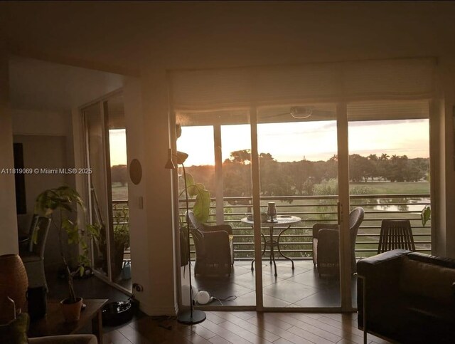 7400 Radice Ct Unit 402, Lauderhill, FL 33319 - view of sunroom / solarium