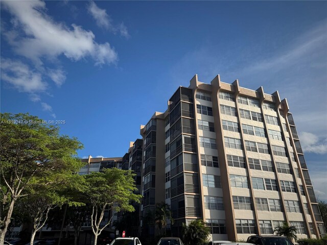 1100 Saint Charles Pl Unit 203, Pembroke Pines, FL 33026 - view of building exterior