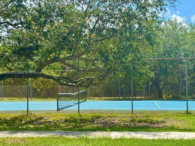 2741 Taft St Unit 410, Hollywood, FL 33020 - view of tennis court
