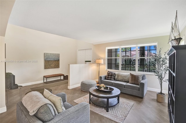 2509 Hunters Run Way, Weston, FL 33327 - living area with baseboards