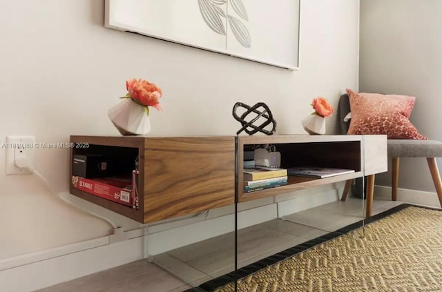 3900 Biscayne Blvd Unit N-1011, Miami, FL 33137 - detailed view of baseboards
