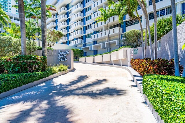 800 W Ave Unit 243, Miami Beach, FL 33139 - view of property's community