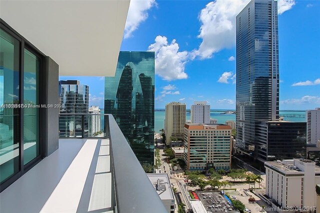 1300 S Miami Ave Unit 2305, Miami, FL 33130 - view of city featuring a nearby body of water