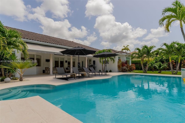 9532 SW 124th Ter, Miami, FL 33176 - swimming pool with a patio