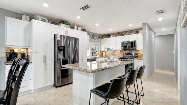 8540 NW 182nd St, Hialeah, FL 33015 - photo 12