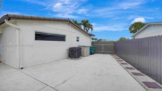 8540 NW 182nd St, Hialeah, FL 33015 - photo 40