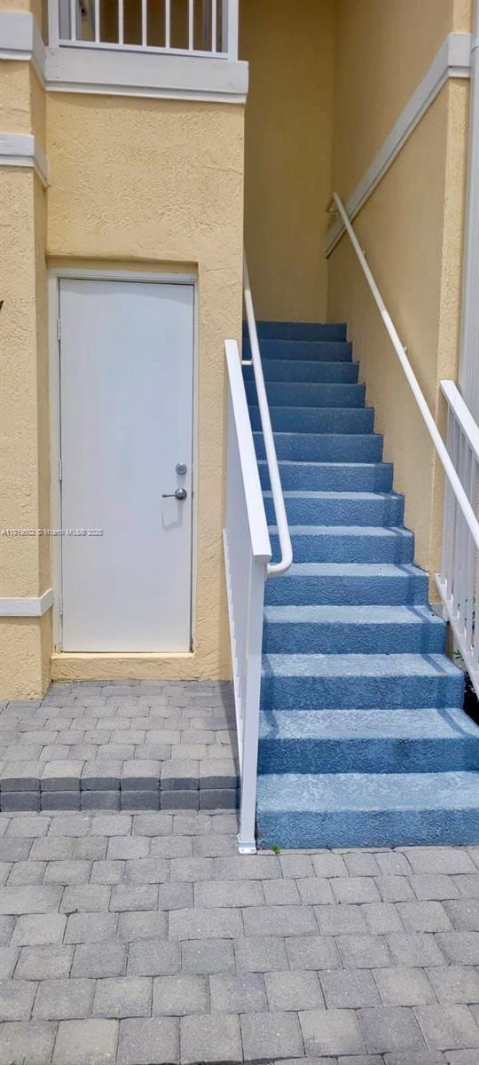134 SE 28th Ter Unit 21, Homestead, FL 33033 - view of stairway