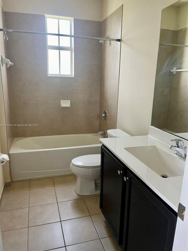 134 SE 28th Ter Unit 21, Homestead, FL 33033 - full bath with vanity, tile patterned flooring, and bathtub / shower combination